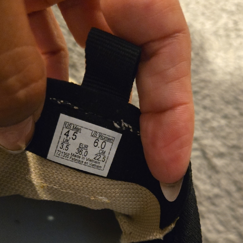 Vans Ultrarange Beige and Black Sneakers - Picture 3 of 7